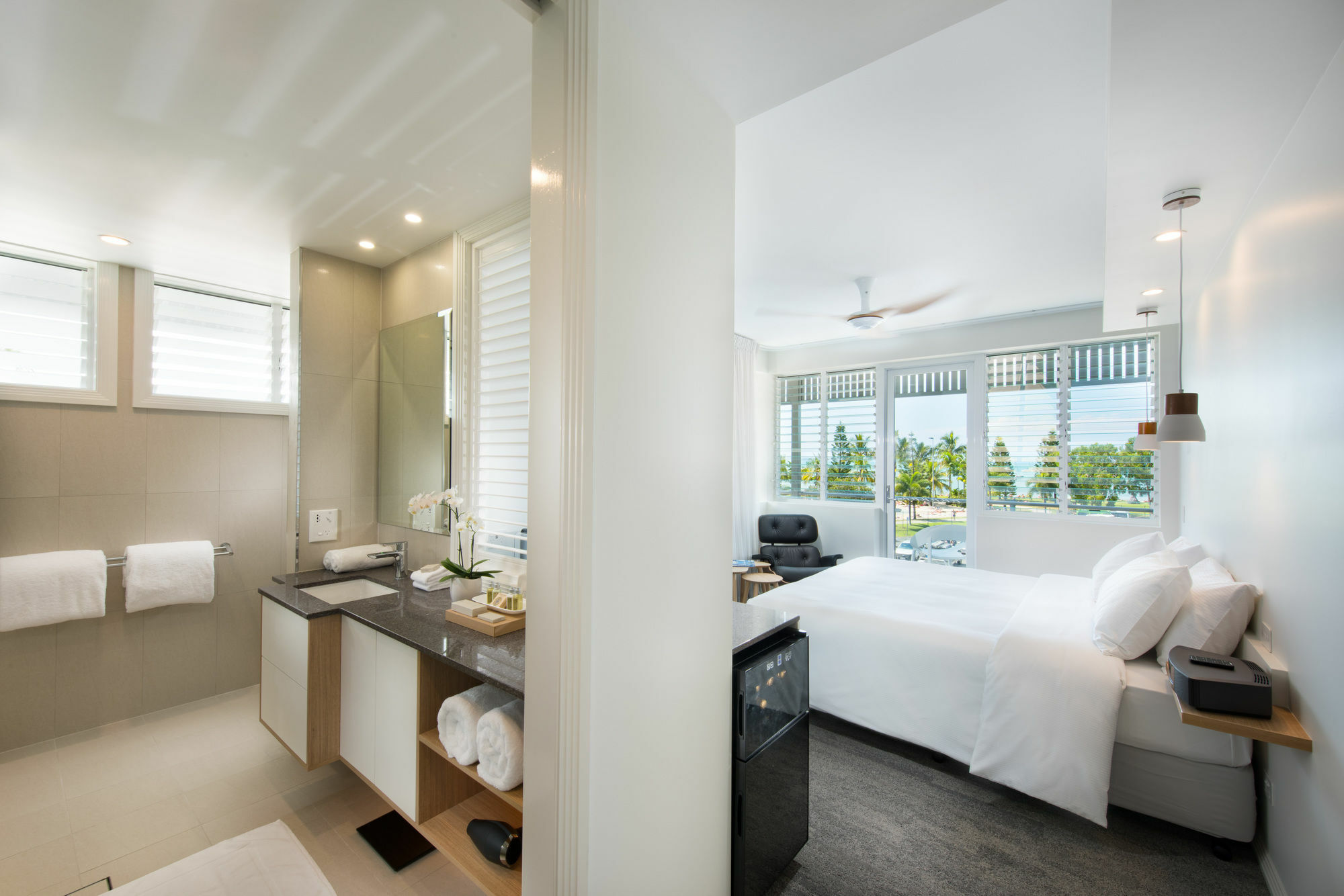 Heart Hotel And Gallery Whitsundays Airlie Beach Exterior foto